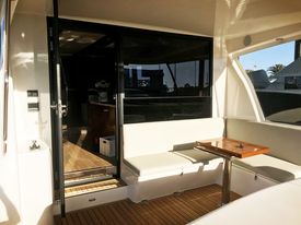 ALFAB Auto Marine Glazing Solutions 单窗的自动化