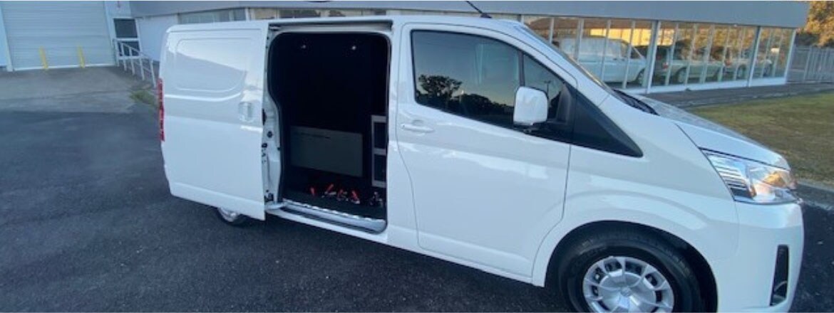 Hillier 工程师将 LINAK（力纳克）电动推杆用于殡葬转运车来实现自动化