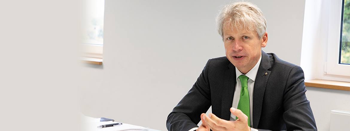 对 Clemens Bulitta 教授就卫生问题进行访谈