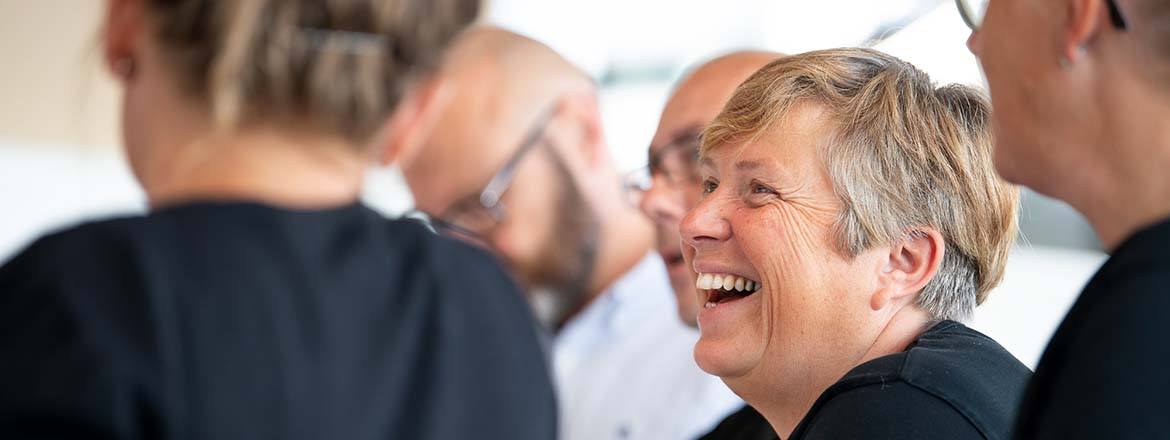 LINAK = 理想工作场所 + 职业挑战²