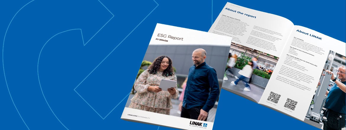 LINAK（力纳克）ESG 报告版面设计，包含封面和内页，采用蓝色背景。