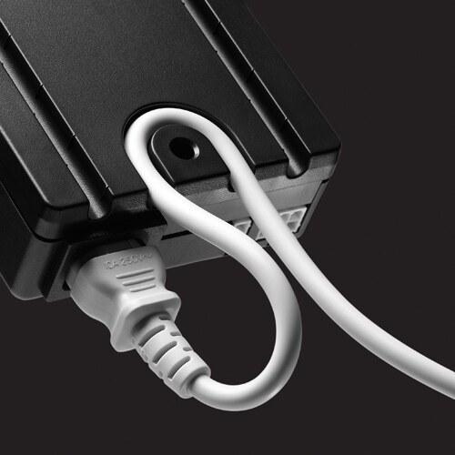 改进了电缆管理方式和电缆应力，电源电缆的压力更小