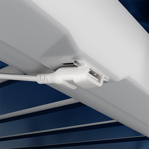 用盘头螺钉安装 USB 母座的示例