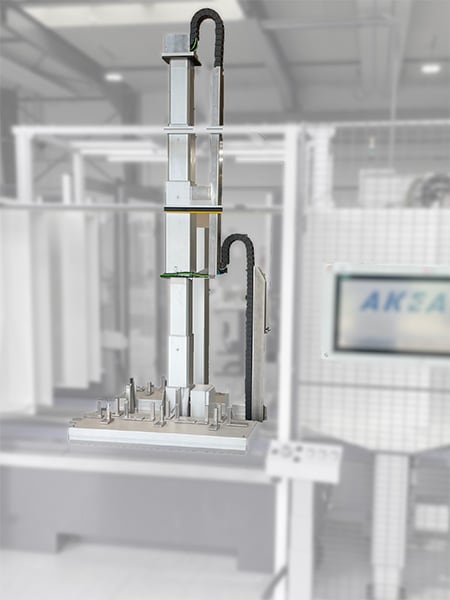 配备 AKEA 工作站的自动化生产线