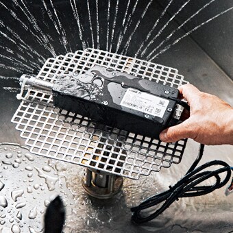 在测试环境中的 LINAK 推杆