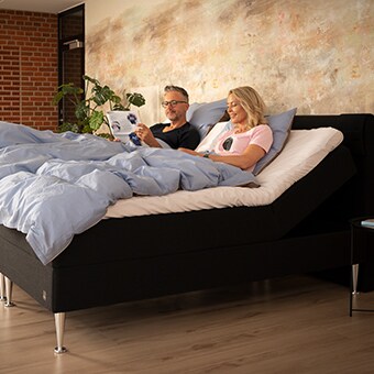 智能电话到处可见，甚至在寝室里，但智能电话不再成为必需品