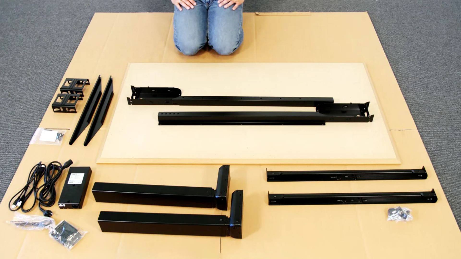 桌架 1：如何组装办公桌