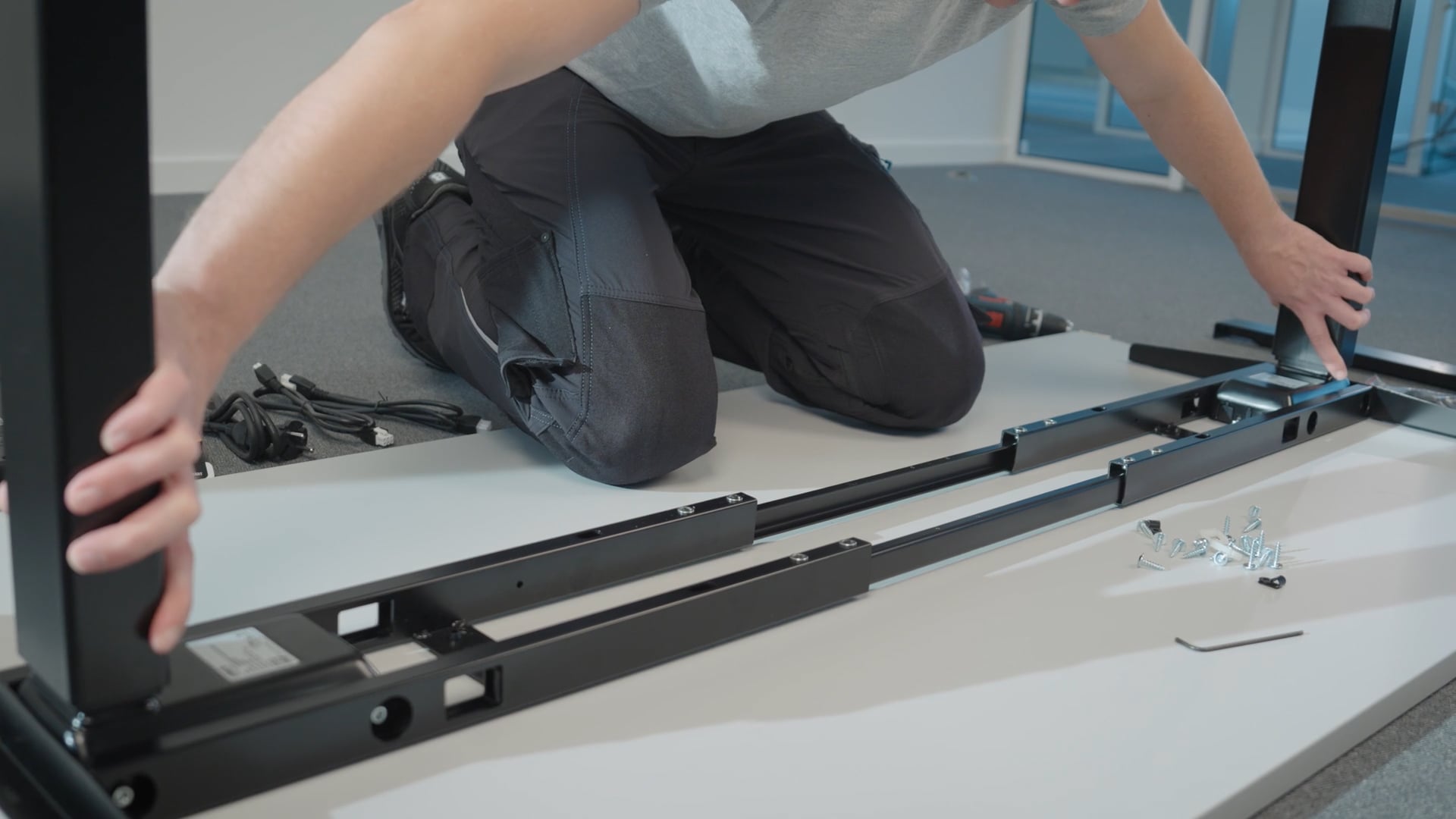 全套桌架方案 5 组装方法的视频图像