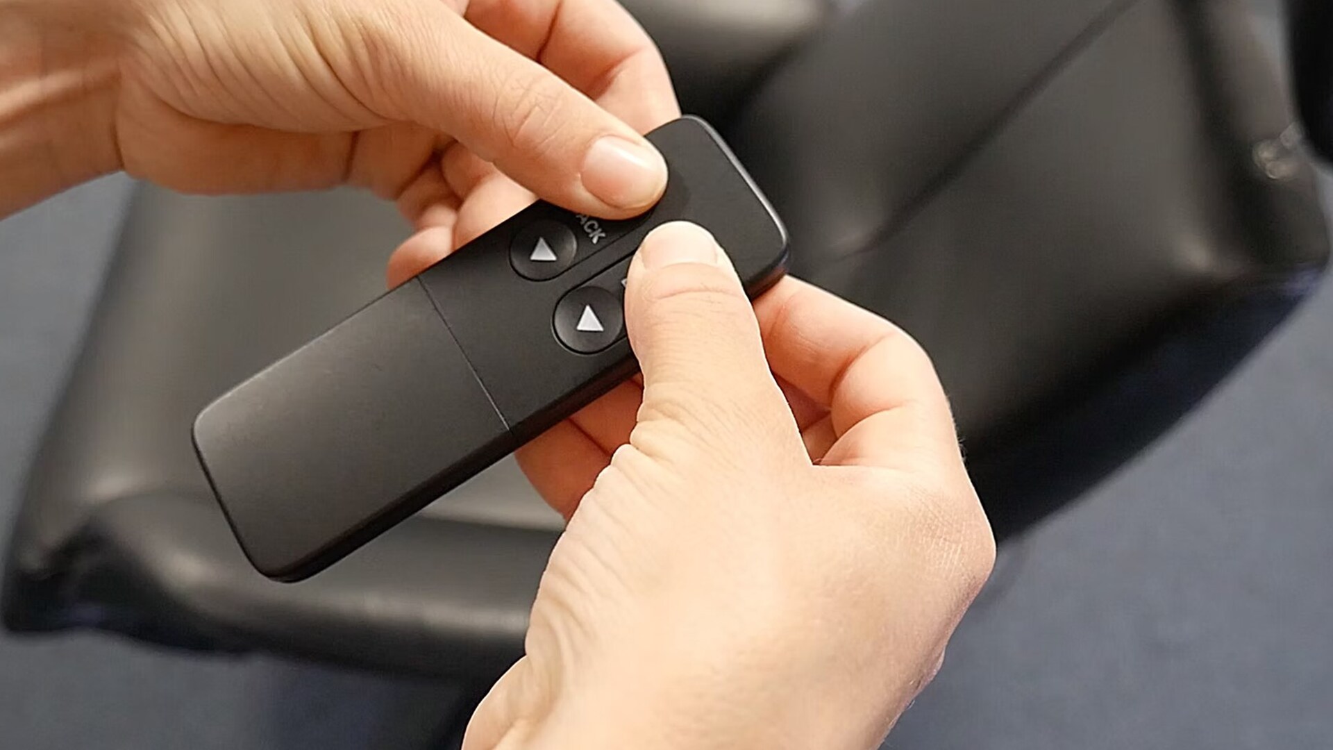 手动演示如何将手控器 BP10 与配有 LINAK 系统的斜躺椅配对。