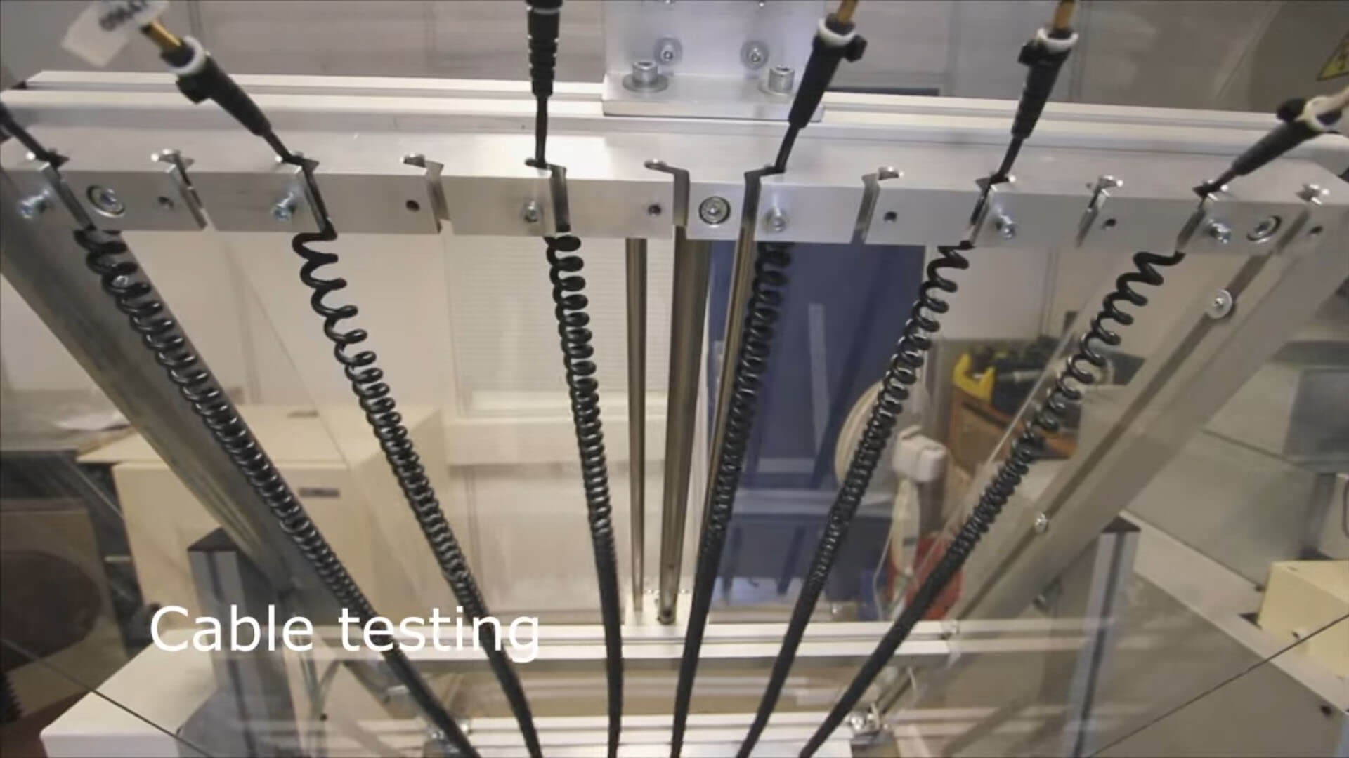 LINAK - 在 LINAK 先进的检测设备上全面测试直线推杆系统